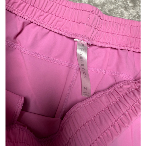 Fabletics The One 5” Athletic Shorts Pink Womens Size M NWOT - Picture 3 of 7